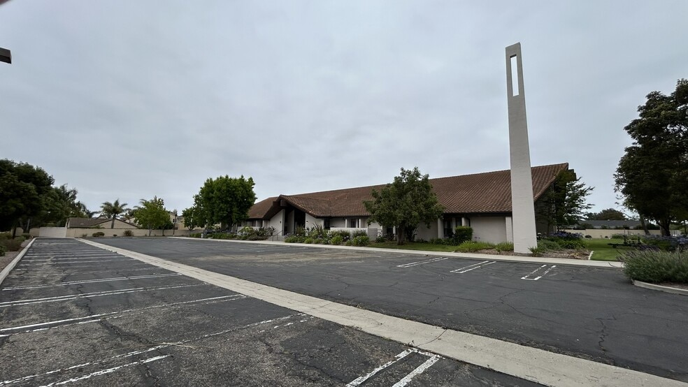 More Photos Of 10400 Henderson Rd, Ventura Religious Facility For Sale