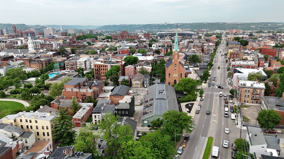 More Photos Of 1420 Sycamore St, Cincinnati Office For Sale