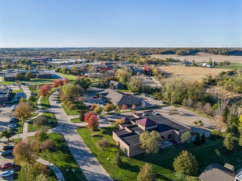 More Photos Of 2834 Northgate Dr, Iowa City Office For Lease