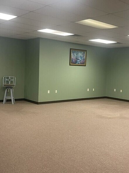 More Photos Of 680 E FM 120, Pottsboro Freestanding For Lease