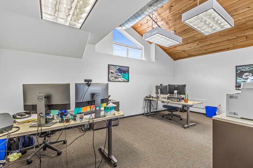 More Photos Of 340 A St, Ashland Office For Sale