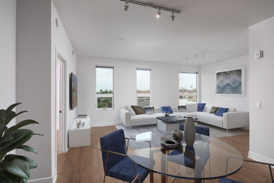 More Photos Of 7350 E Stetson Dr, Scottsdale Apartments For Lease