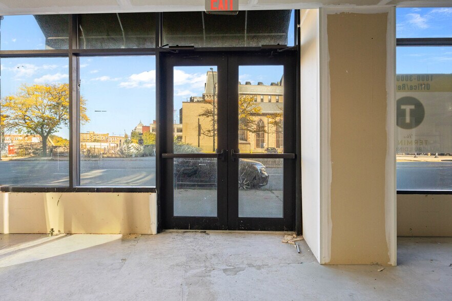 More Photos Of 65 W Broad St, Rochester Apartments For Lease