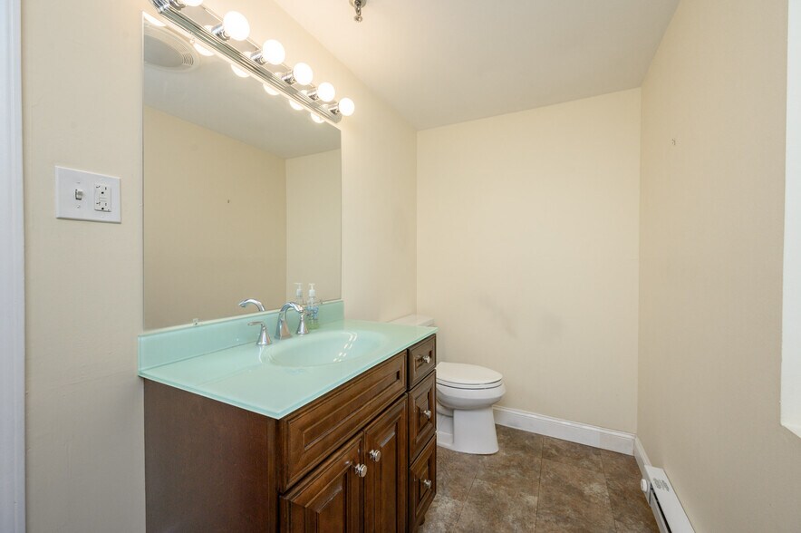 More Photos Of 727 Raritan Rd, Clark Loft Creative Space For Lease