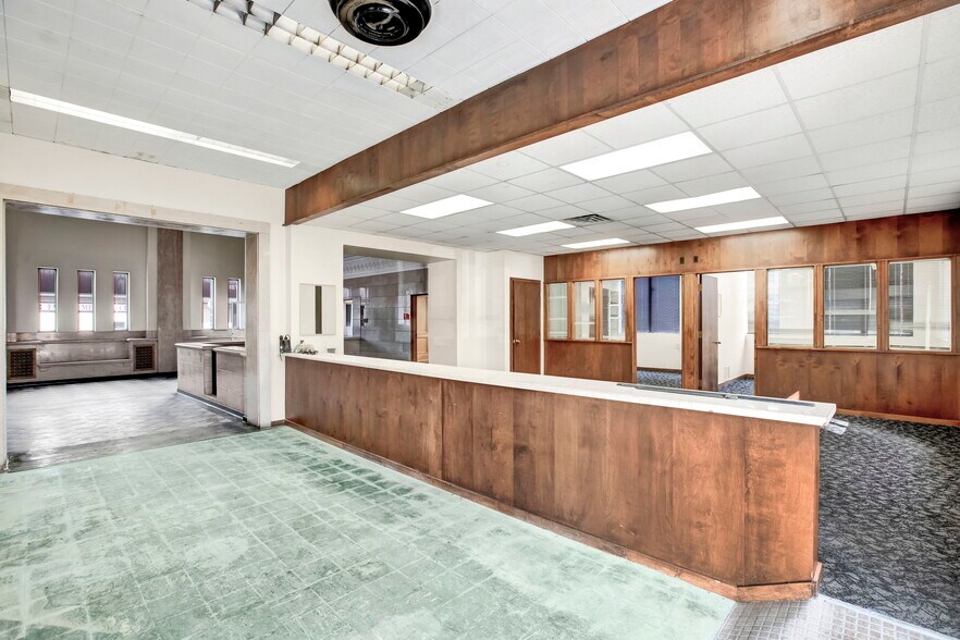 More Photos Of 2201-03 Broadway, East Chicago Freestanding For Sale
