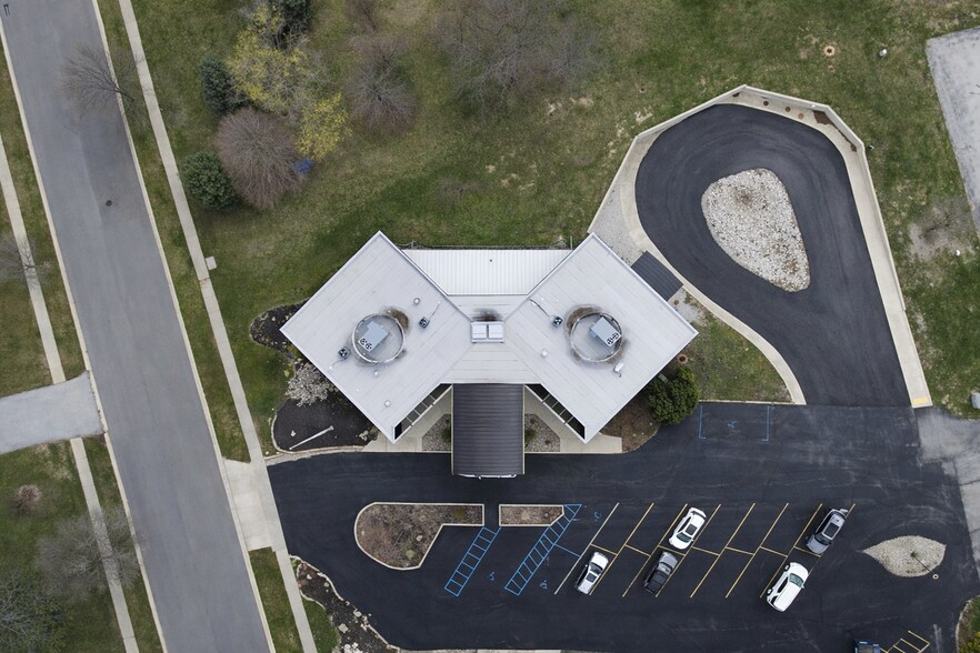 More Photos Of 600 Vale park Rd, Valparaiso Office For Lease