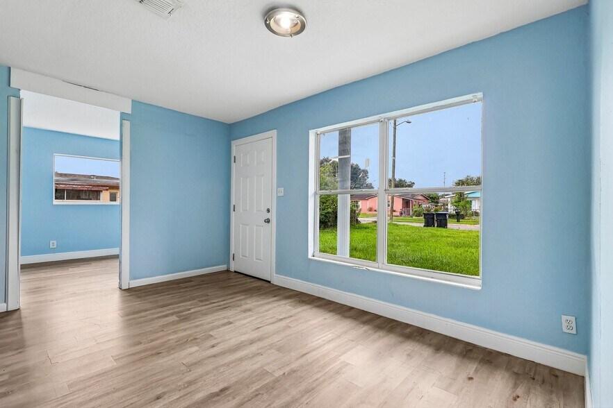 More Photos Of 4821 Shoshone St, Orlando Multifamily For Sale
