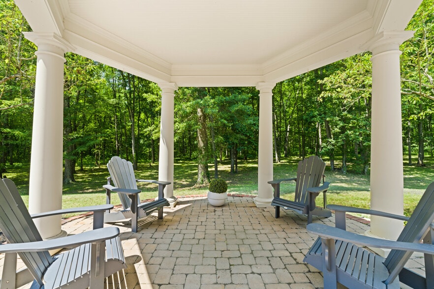 More Photos Of 5455 Plantation Rd, Sunbury Lodge Meeting Hall For Sale