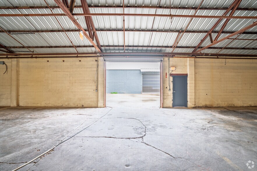 More Photos Of 4200 Blaffer St, Houston Unknown For Lease