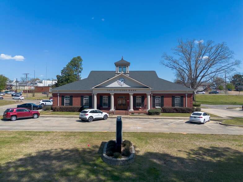 More Photos Of 301 W Main St, Carthage Bank For Sale