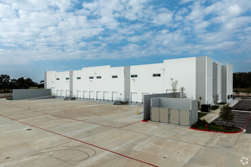 More Photos Of New Hope Rd, Cedar Park Unknown For Lease