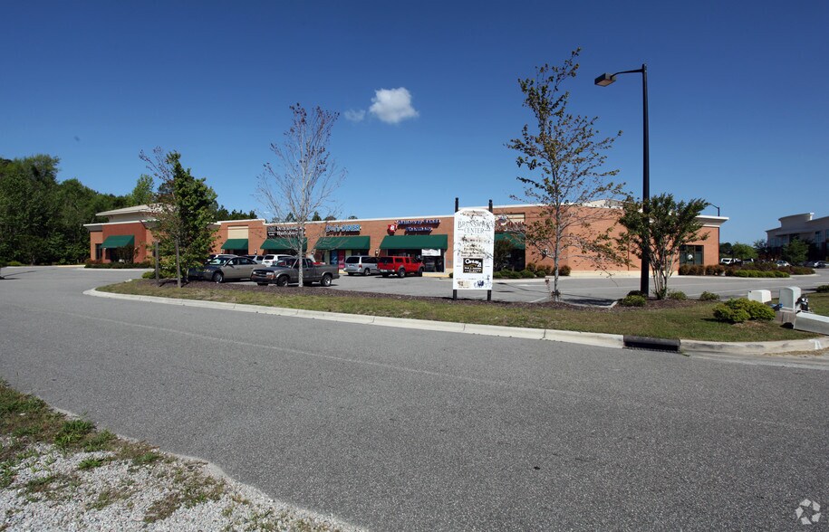 More Photos Of 20 NW Medical Campus Dr, Supply Medical For Lease