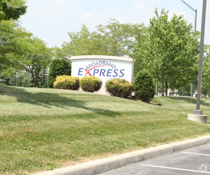 More Photos Of 374 Westdale Ave, Westerville Research And Development For Sale