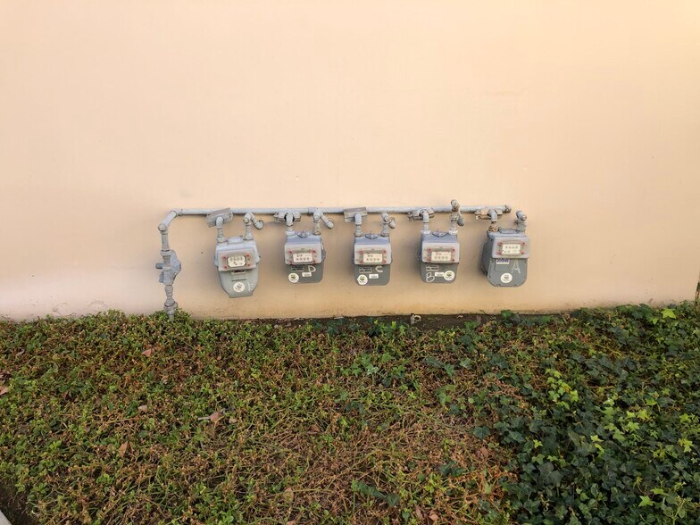 More Photos Of 23322 South Pointe Dr, Laguna Hills Industrial For Lease