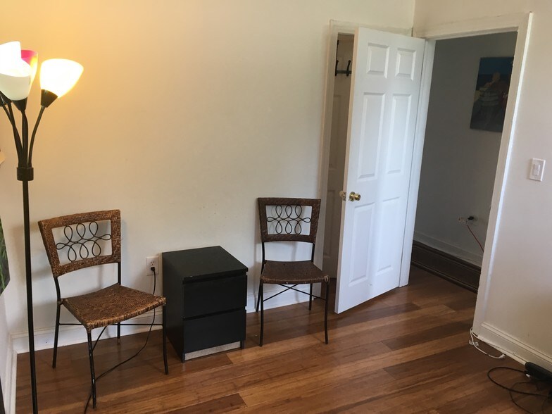 More Photos Of 1115-1117 Good Hope Rd SE, Washington Storefront Retail Residential For Lease