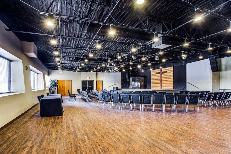 More Photos Of 6600 Paige Rd, The Colony Office For Lease