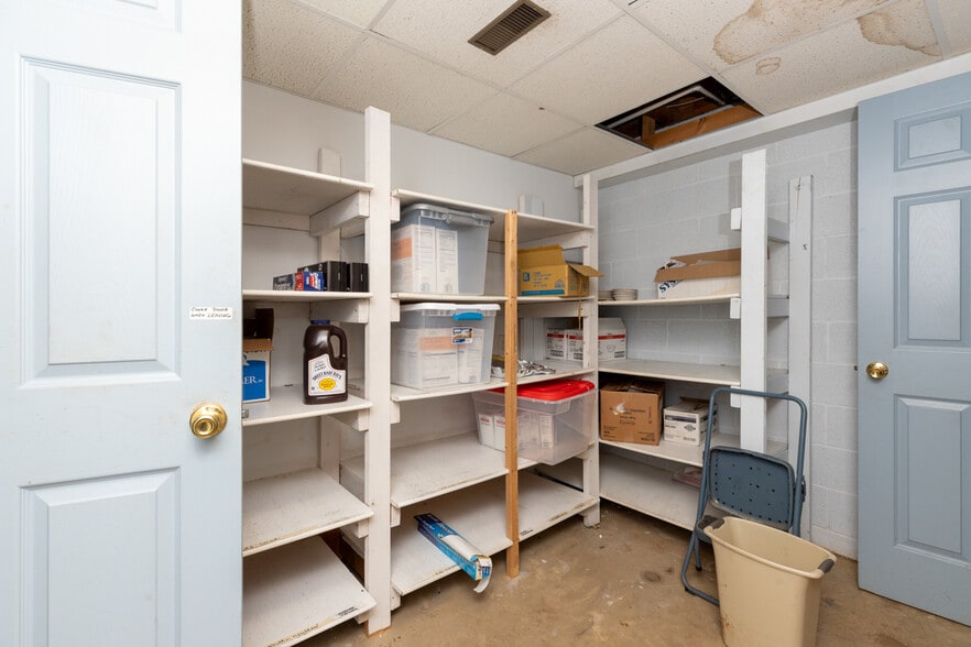 More Photos Of 218 Mill Rd, Woodstock Congregate Senior Housing For Sale