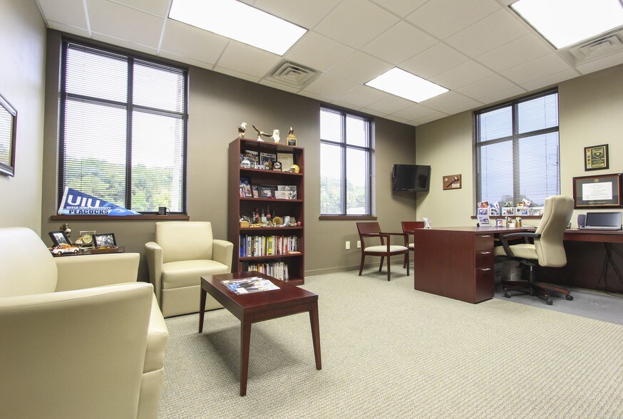 More Photos Of 3015 Greyhound Dr, Waterloo Medical For Lease