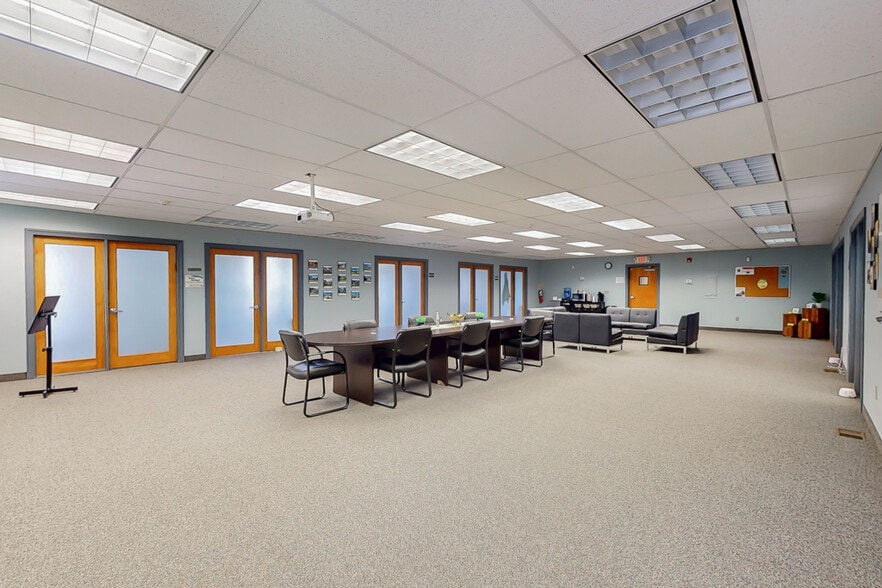 More Photos Of 7 Waterloo Rd, Stanhope Office For Sale