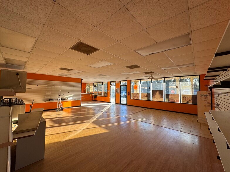 More Photos Of 1330 Howland Blvd, Deltona Freestanding For Sale