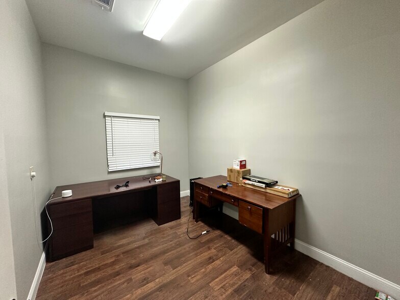 More Photos Of 100 Professional Park Dr, Cumming Office For Lease