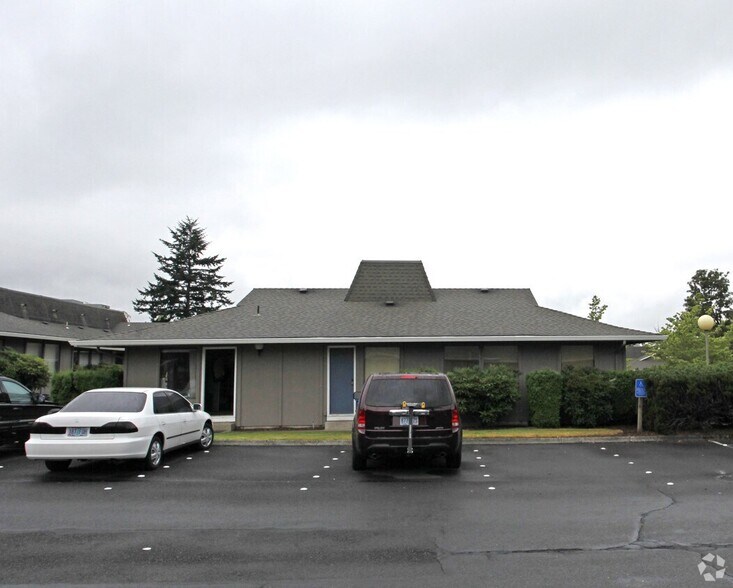 More Photos Of 12724 SE Stark St, Portland Medical For Sale