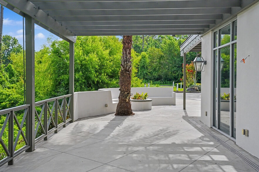 More Photos Of 7815 E US Hwy 80, Savannah Restaurant For Sale