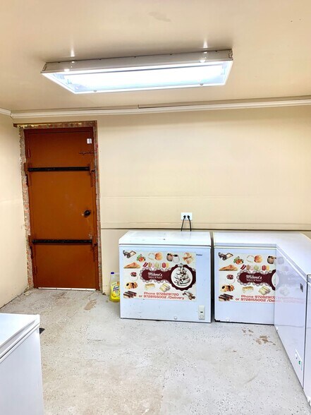 More Photos Of 809 Main Ave, Ralls Storefront Retail Office For Sale