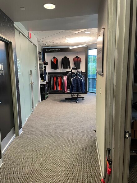 More Photos Of 5864 Owens Ave, Carlsbad Office For Lease