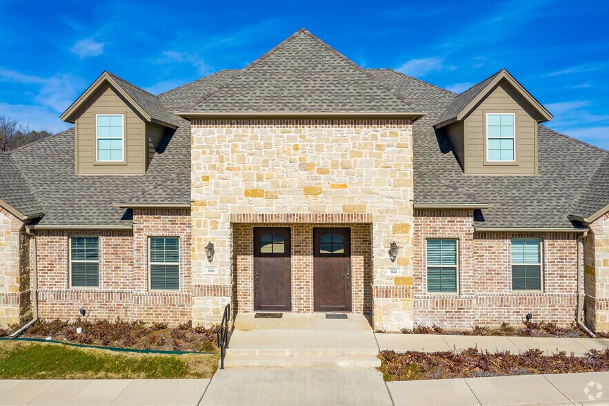 More Photos Of 8621 Mid Cities Blvd, North Richland Hills Office For Lease