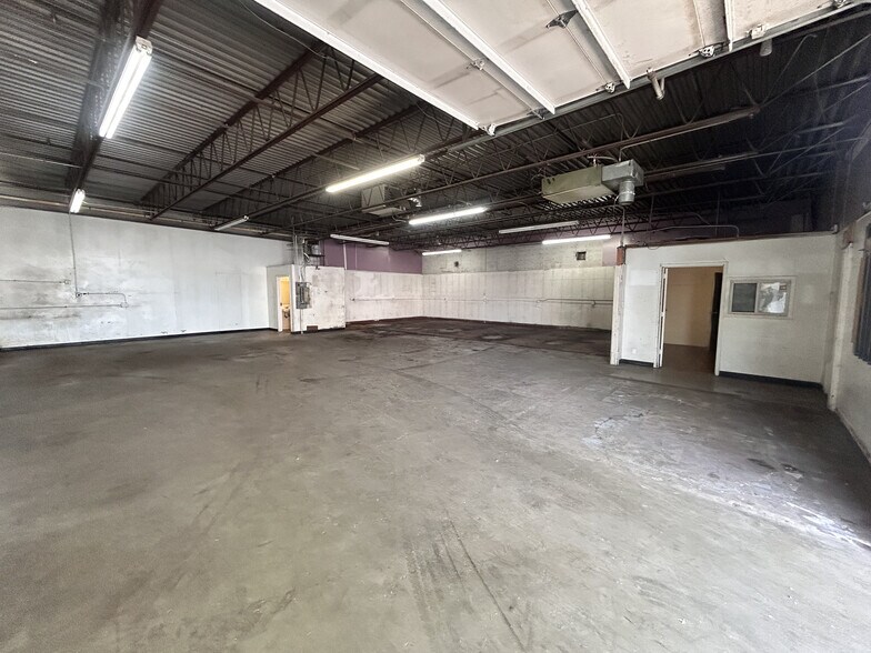 More Photos Of 6301 Welcome Ave N, Minneapolis Light Manufacturing For Lease