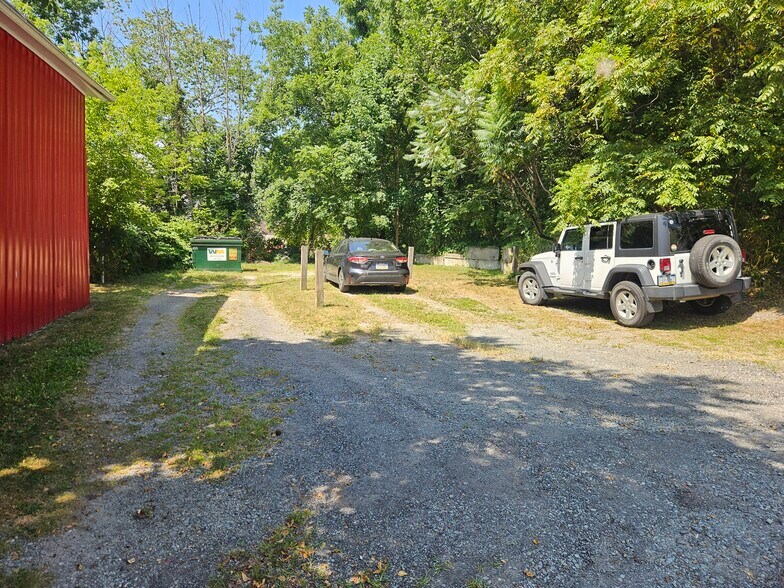 More Photos Of 114 College Ave, Factoryville Apartments For Sale