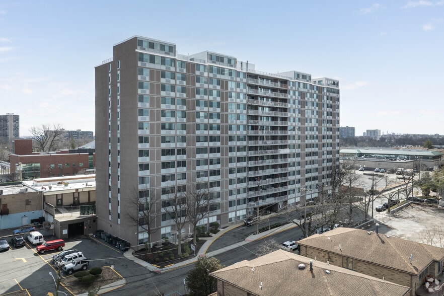 More Photos Of 1350 15th St, Fort Lee Apartments For Lease