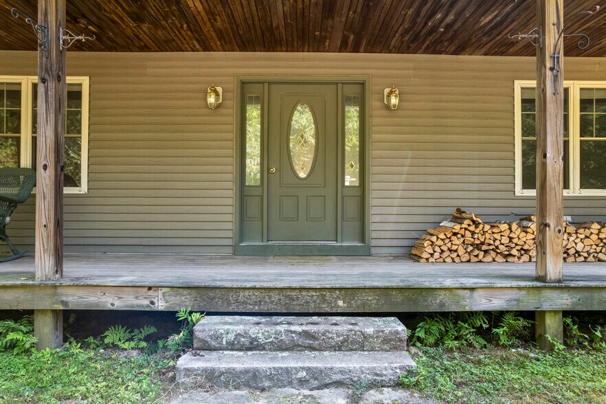 More Photos Of 41 Hobbs Rd, West Newfield Specialty For Sale