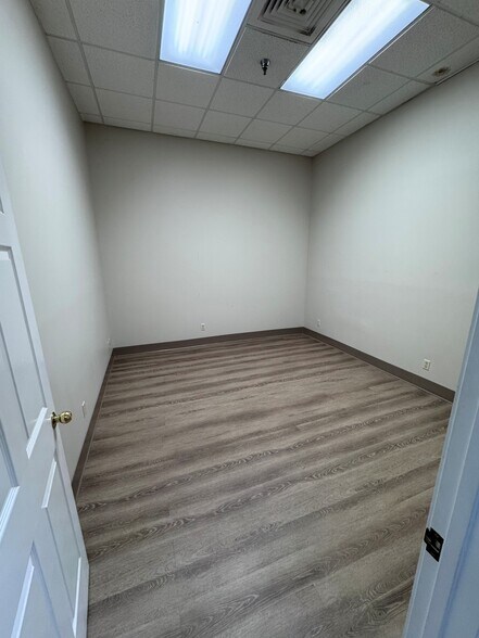 More Photos Of 2101 Hwy 98, Daphne Unknown For Lease