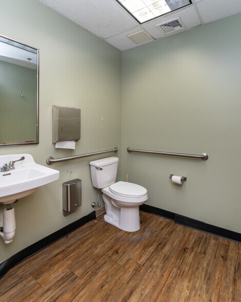 More Photos Of 1150 Hall of Fame Ave, Springfield Health Club For Lease