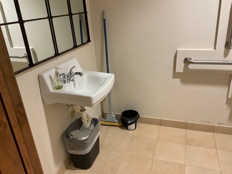 More Photos Of 7390 S Fraser St, Centennial Warehouse For Sale