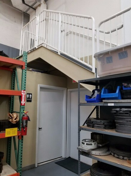 More Photos Of 5900 NW 99th Ave, Miami Light Distribution For Lease