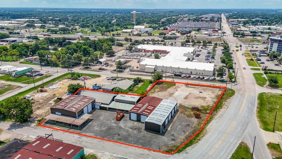 More Photos Of 100 N Richey St, Pasadena Warehouse For Sale