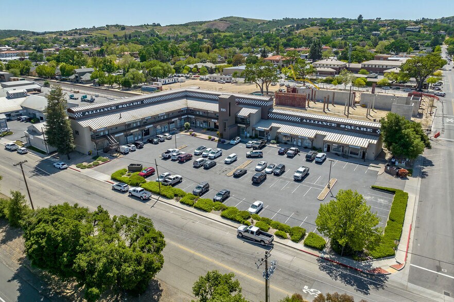 More Photos Of 935 Riverside Ave, Paso Robles Medical For Lease