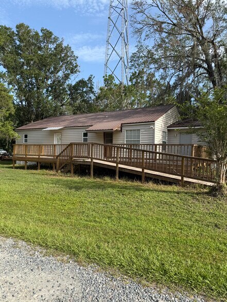 More Photos Of 64 Sleepy Hollow Rd, Middleburg Warehouse For Lease