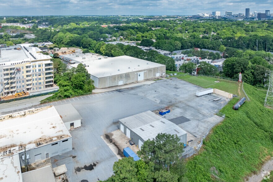 More Photos Of 1144 Mailing Ave, Atlanta Warehouse For Lease