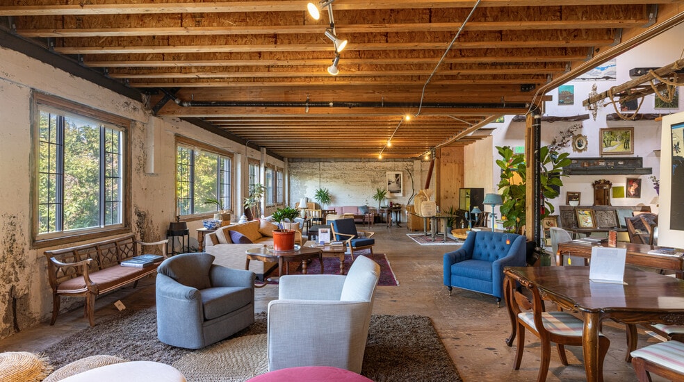 More Photos Of 593-599 Valencia St, San Francisco Storefront Retail Office For Sale