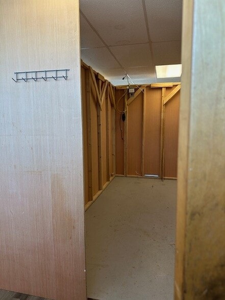 More Photos Of 3056 Del Monte Blvd, Marina General Retail For Lease