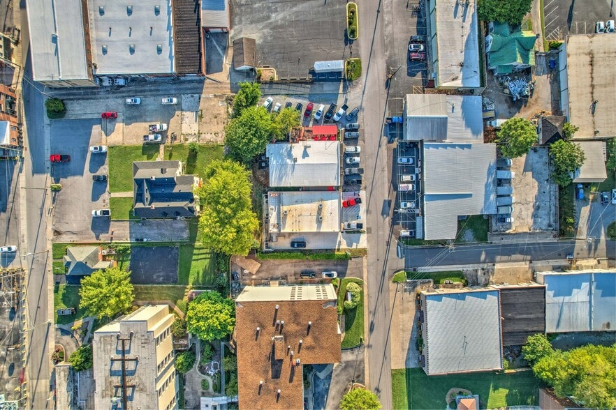 More Photos Of 125-127 E Prince St, Gallatin Storefront Retail Residential For Lease