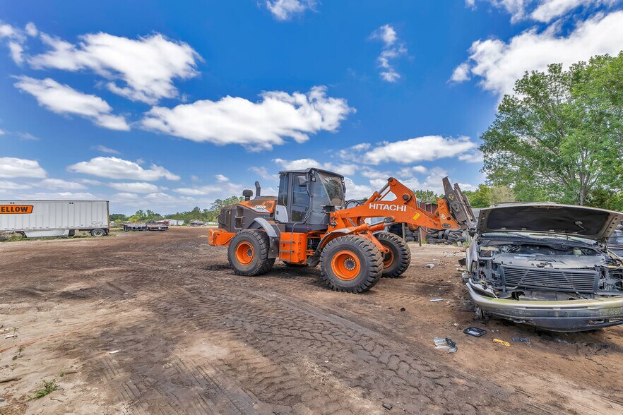 More Photos Of 205 Bomber Rd, Winter Haven Land For Lease