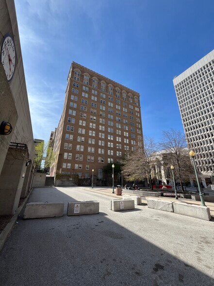 More Photos Of 1000-1016 Main St, Kansas City Land For Sale
