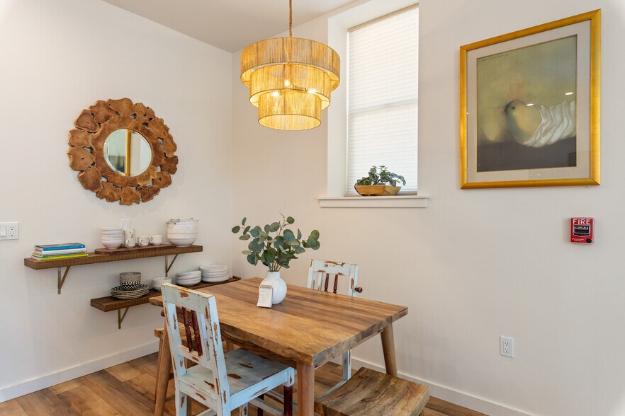 More Photos Of 302 N Main St, Lakeport Storefront For Sale