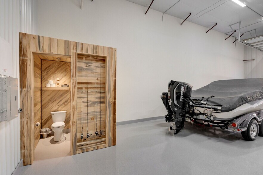 More Photos Of 341 1st St, Mead Warehouse For Sale