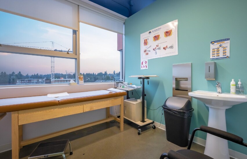 More Photos Of 9639 137A St, Surrey Office For Sale